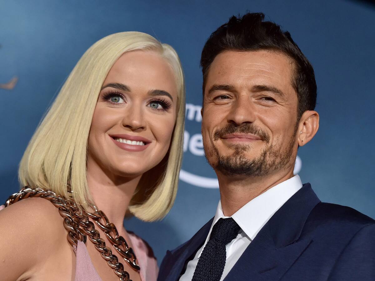 Katy Perry reveló que está embarazada en el videoclip de su nueva canción «Never Worn White»
