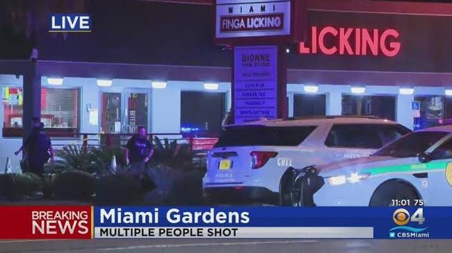 Policías custodian zona del tiroteo ante restaurante en Miami