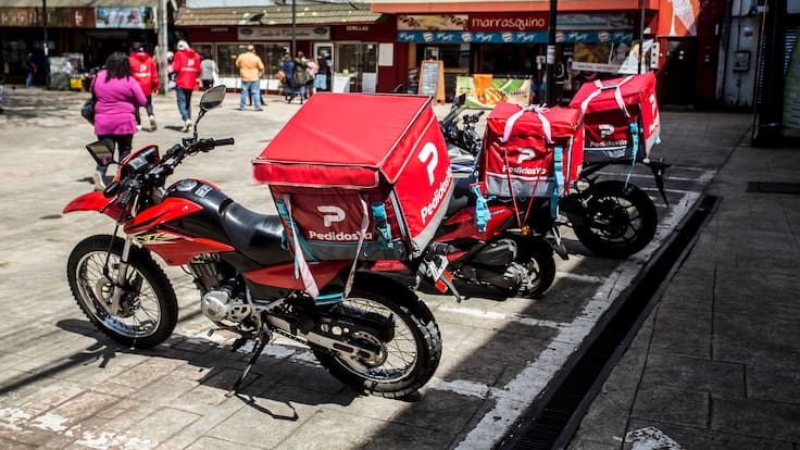 Trabajadores de delivery llaman a realizar paro: “No puede ser que ganemos 40 mil pesos por 65 viajes”