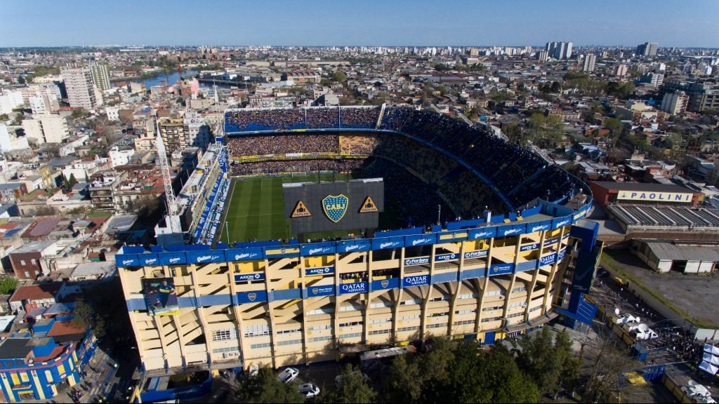 BUENOS AIRES, ARGENTINA - SEPTEMBER 23: Aerial view of Estadio Alberto J. Armando prior a match between Boca Juniors and River Plate as part of Superliga 2018/19 at Estadio Alberto J. Armando on September 23, 2018 in Buenos Aires, Argentina. (Photo by Sebastian Rodeiro/Getty Images)