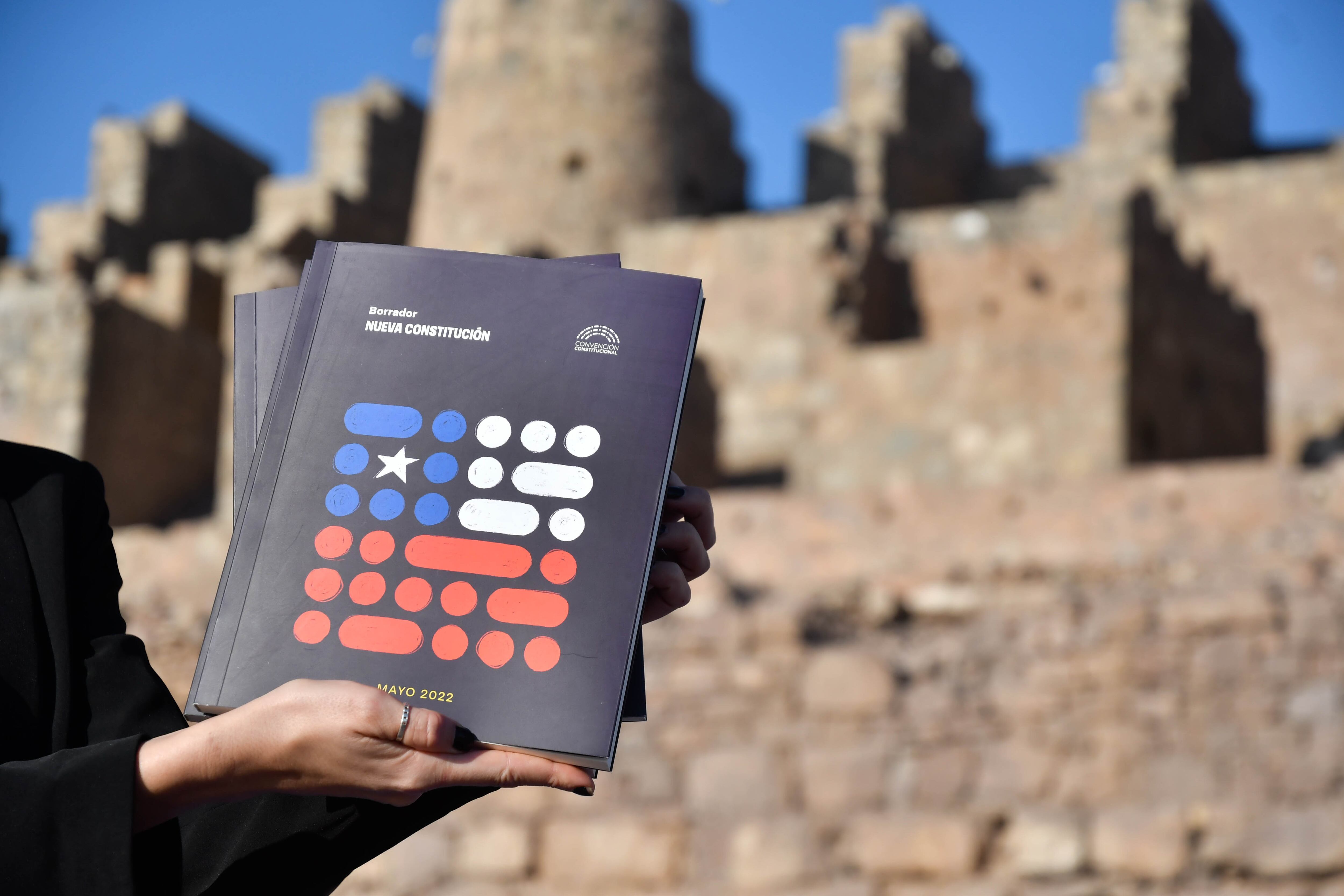 16 DE MAYO 2022/ANTOFAGASTA Borrador de la nueva Constitución es presentado en las Ruinas de Huanchaca
FOTO CAMILO ALFARO / AGENCIA UNO