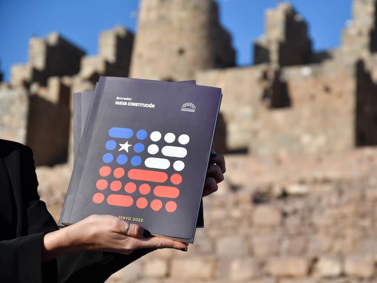 16 DE MAYO 2022/ANTOFAGASTA Borrador de la nueva Constitución es presentado en las Ruinas de Huanchaca
FOTO CAMILO ALFARO / AGENCIA UNO