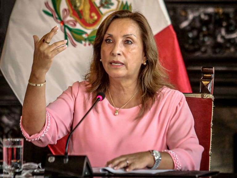 “Vamos a seguir trabajando hasta el 2026”: Dina Boluarte descarta dejar cargo presidencial