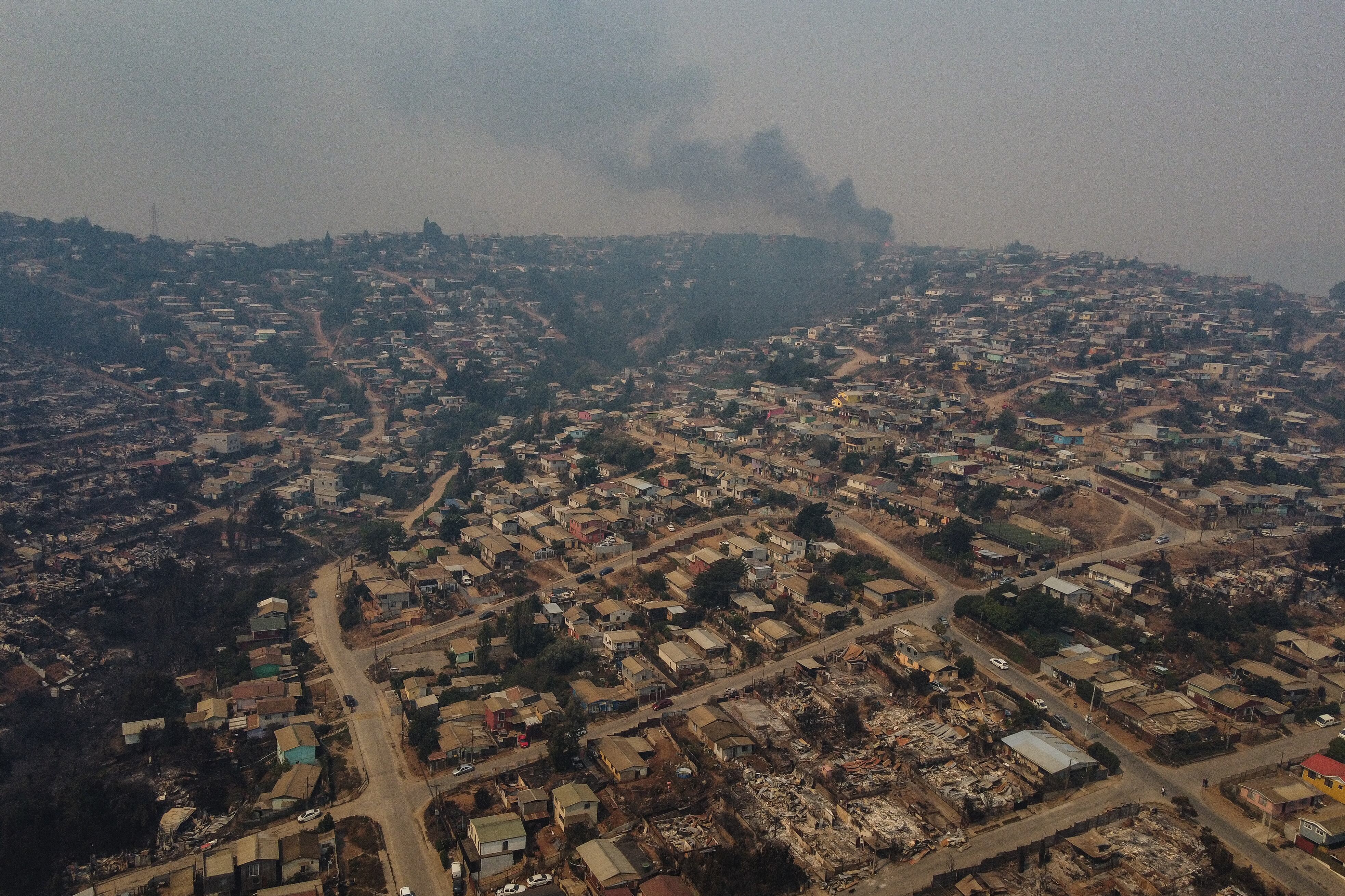 3 DE FEBRERO DE 2024 / VALPARAÍSO
Imágenes de drone de El Olivar
Incendios forestales causan daños en el sector El Olivar, casas destruidas por el fuego
FOTO: DIEGO MARTIN/AGENCIAUNO