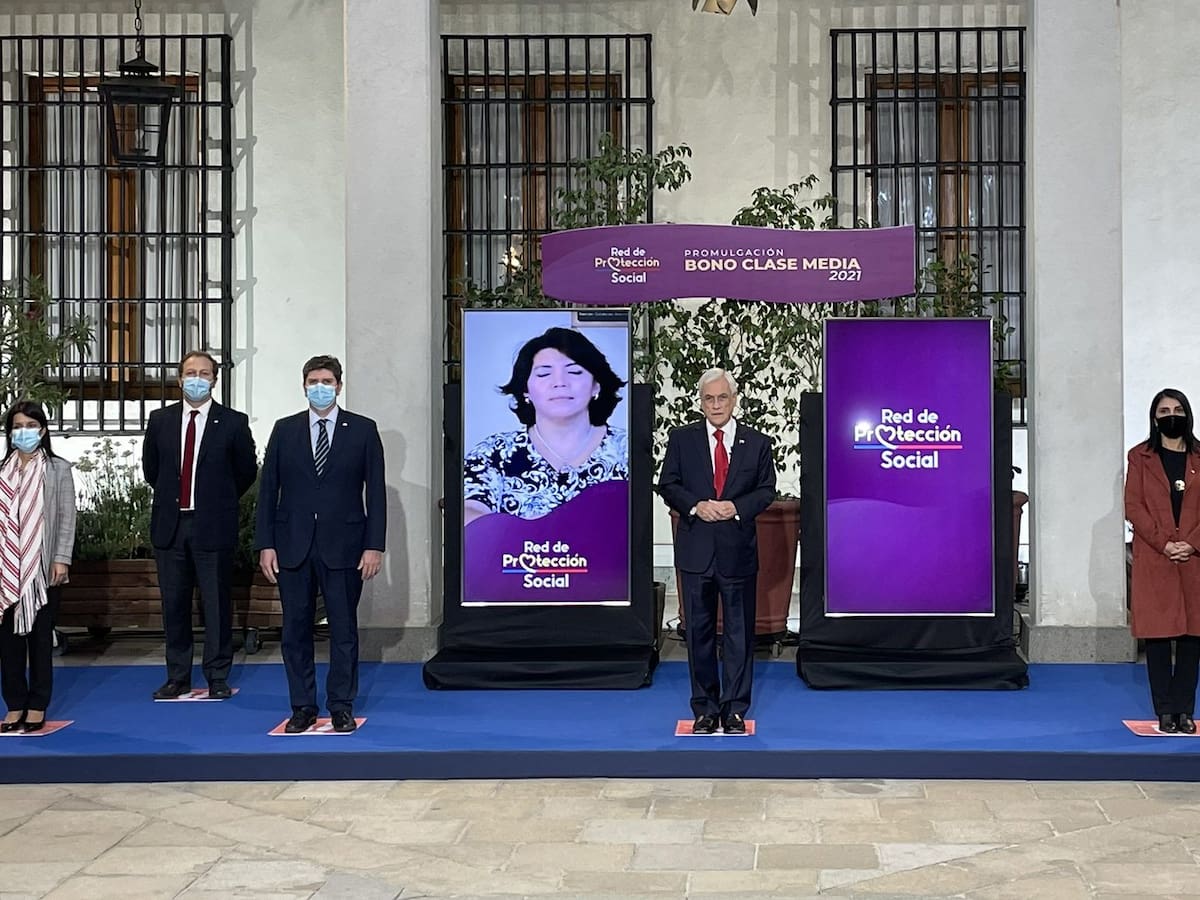 Presidente Piñera promulgó ley que permite entrega de Bono de Clase Media y préstamo solidario