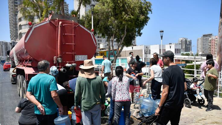 Sernac anuncia demanda colectiva contra Aguas Antofagasta por corte de suministro no programado