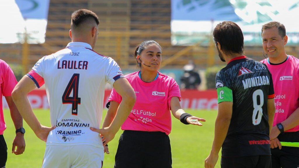 28 DE OCTUBRE DE 2020/SANTIAG0Accion durante el partido valido por el Campeonato Nacional de Primera B 2020, entre Melipilla y Copiapo, disputado en el Estadio La Pintana.
FOTO: JORGE DIAZ/AGENCIAUNO