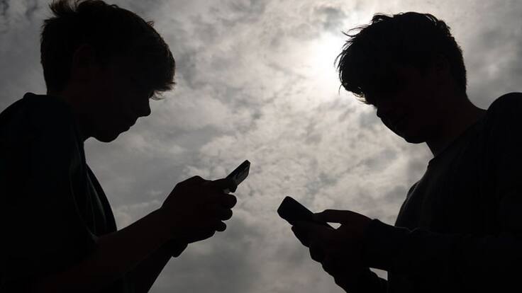 Como en Chile y España: Alemania plantea prohibir redes sociales a menores de 14 años