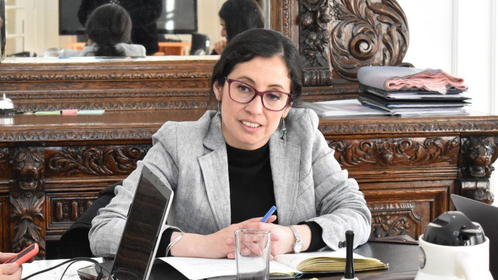 Luz Bermúdez, 1024x576 jpg ok