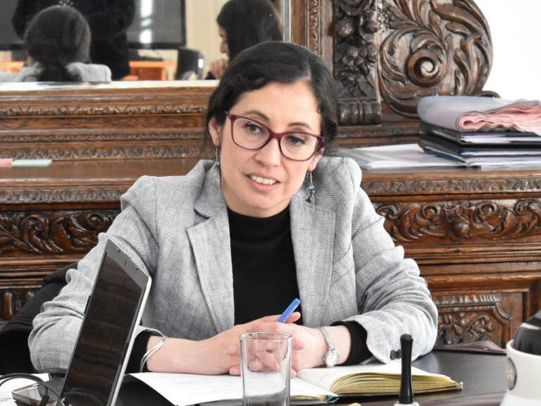 Luz Bermúdez, 1024x576 jpg ok