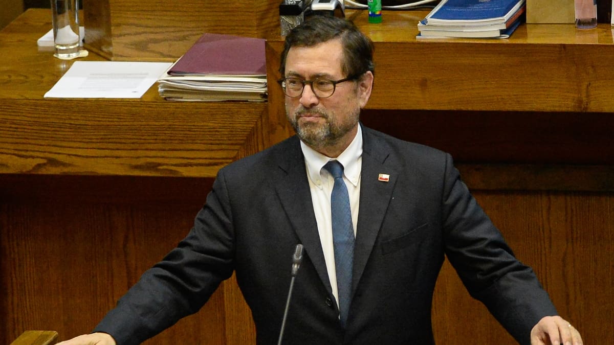 Canciller frente a interpelación por dichos de embajador de EE.UU: “Las políticas las define Chile”