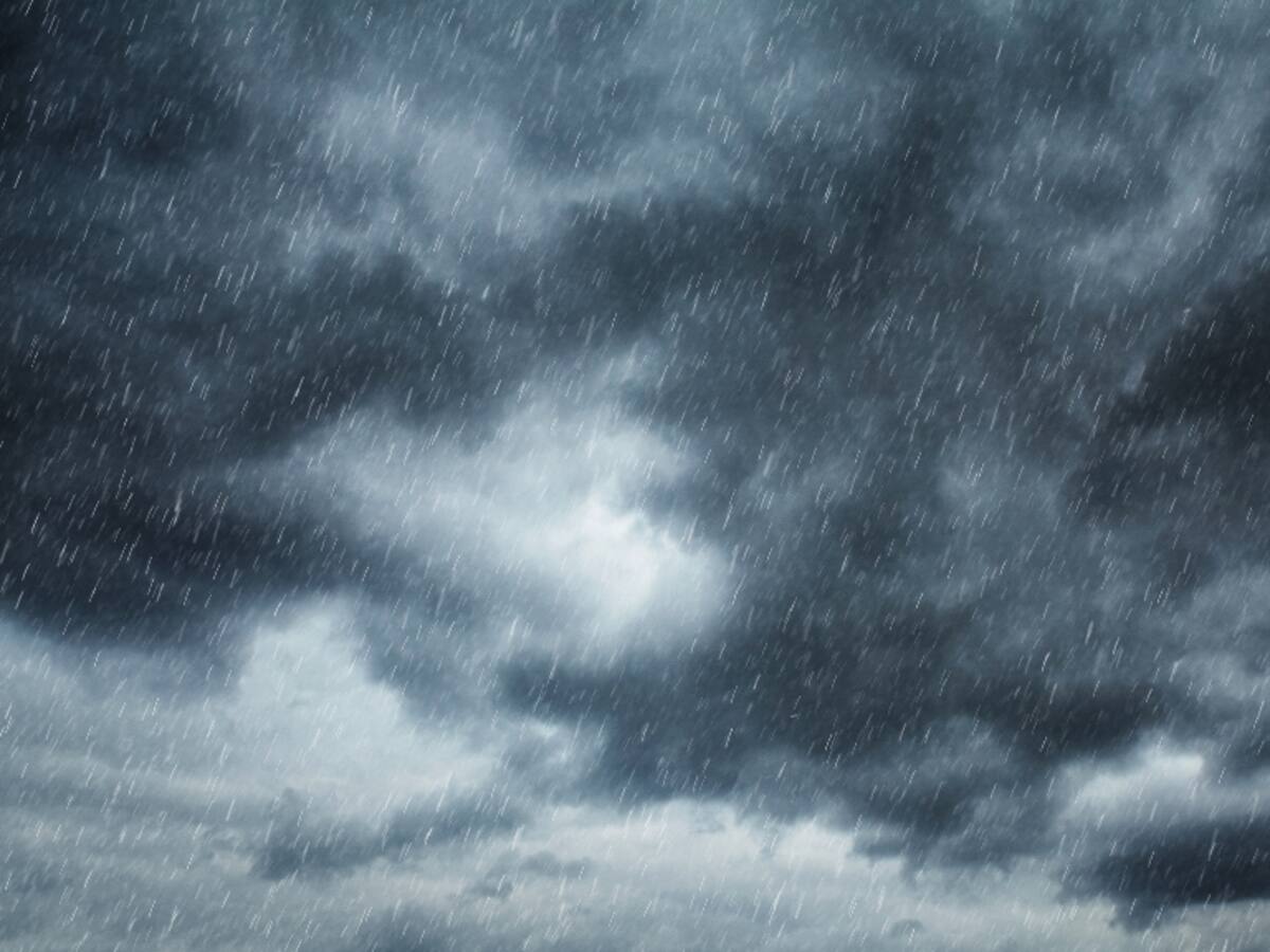 Lluvias, tormentas eléctricas y fuertes vientos: baja segregada afectará a dos regiones de Chile entre lunes y martes