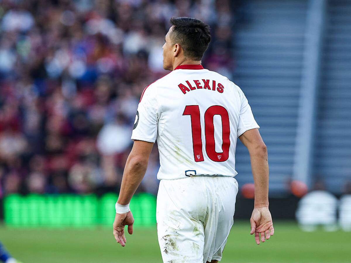 Como si el equipo jugara mejor: Alexis Sánchez fue sustituido entre pifias en nueva derrota del Sevilla
