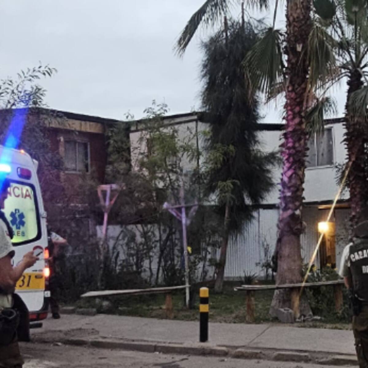 Con un hacha se abalanzó contra carabineros en Iquique: policías le dispararon y fue detenido