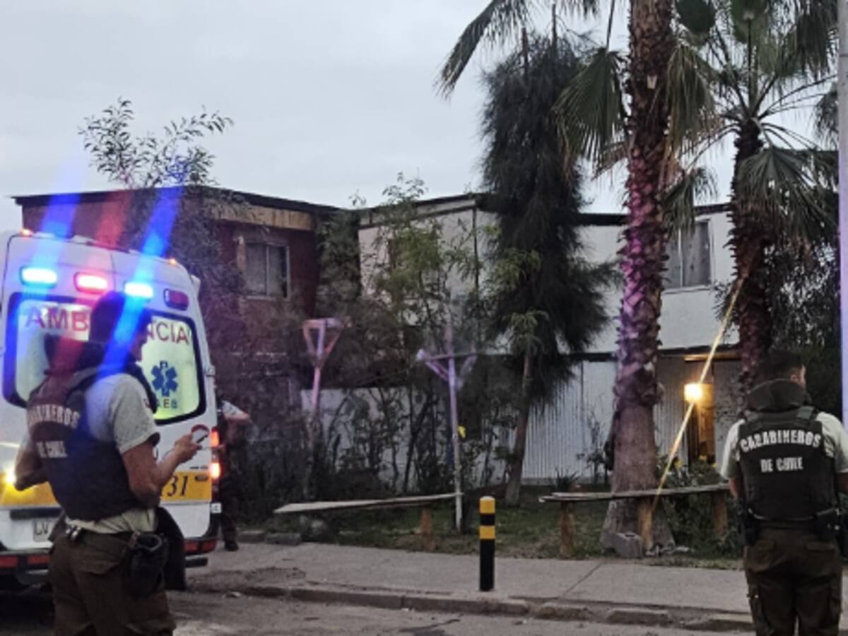 Con un hacha se abalanzó contra carabineros en Iquique: policías le dispararon y fue detenido