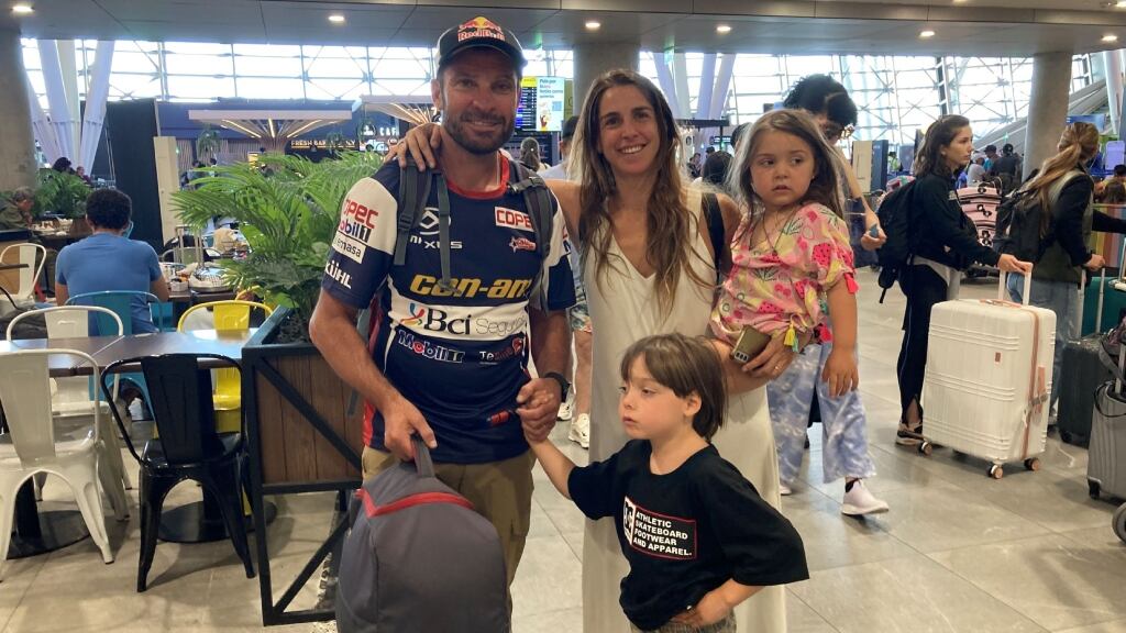 Chaleco López viajó a su duodécimo Rally Dakar: "Acá hay varios favoritos, pero ninguno seguro de ganar"