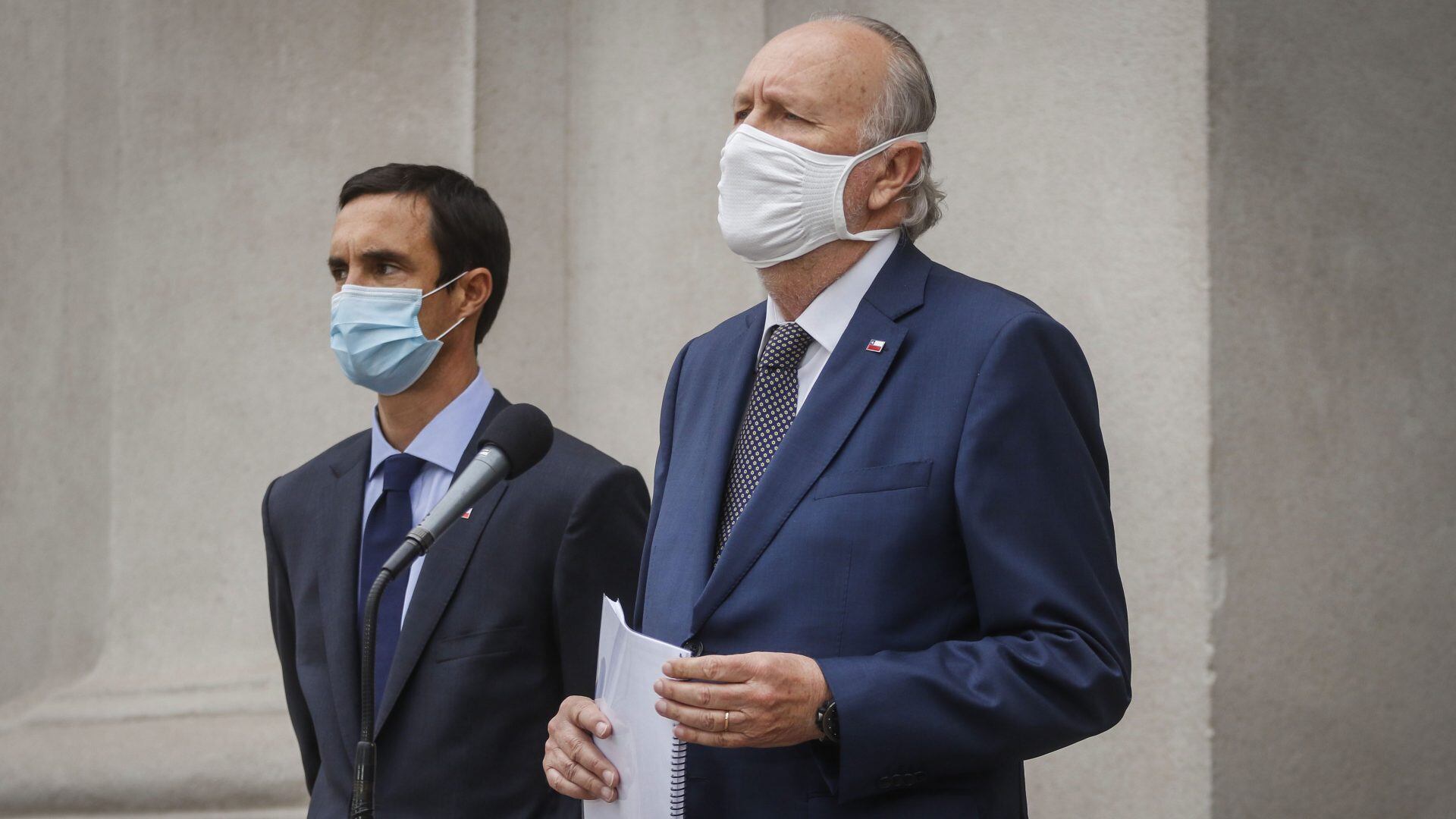18 de diciembre del 2020/SANTIAGOEl nuevo ministro de Defensa, Baldo Prokurica, y el biministro de Energía y Ahora de Mineria, Juan Carlos Jobet, realizan un punto de prensa en el Palacio de La Moneda.
FOTO: SEBASTIAN BELTRAN GAETE/AGENCIAUNO