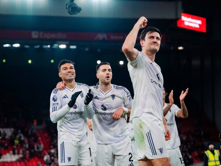 Manchester United saca provecho de la impericia del Liverpool y se lleva el triunfo en el clásico inglés