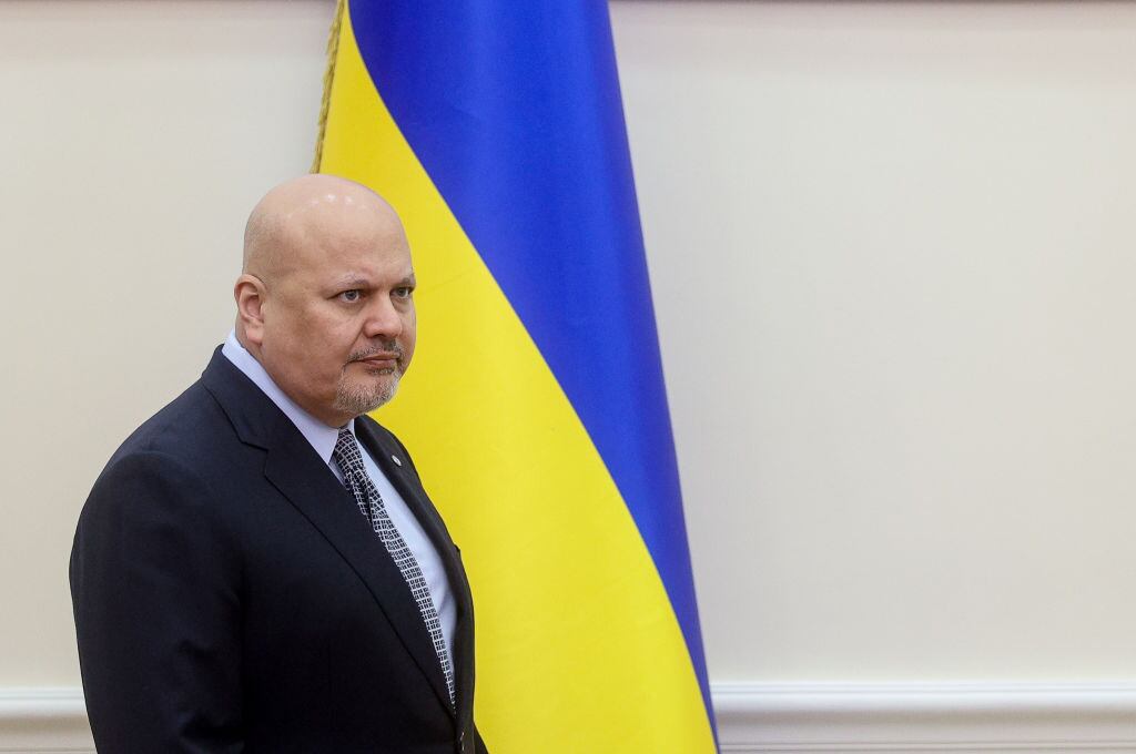 El fiscal jefe de la CPI Karim Ahmad Khan durante su visita a Kiev