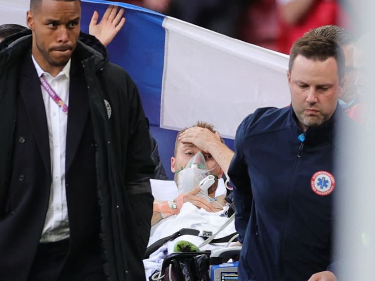 Médico de la selección danesa relató el crudo momento para salvar a Christian Eriksen
