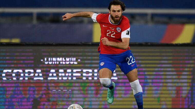Chile's Ben Brereton takes the ball during the Conmebol Copa America 2021 football tournament group phase match against Argentina at the Nilton Santos Stadium in Rio de Janeiro, Brazil, on June 14, 2021. (Photo by MAURO PIMENTEL / AFP) (Photo by MAURO PIMENTEL/AFP via Getty Images)