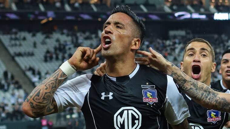 Lucas Barrios elige su mejor gol en Chile y aclara los rumores: "Muchos decían que yo estaba con la caña ese día, pero es mentira"