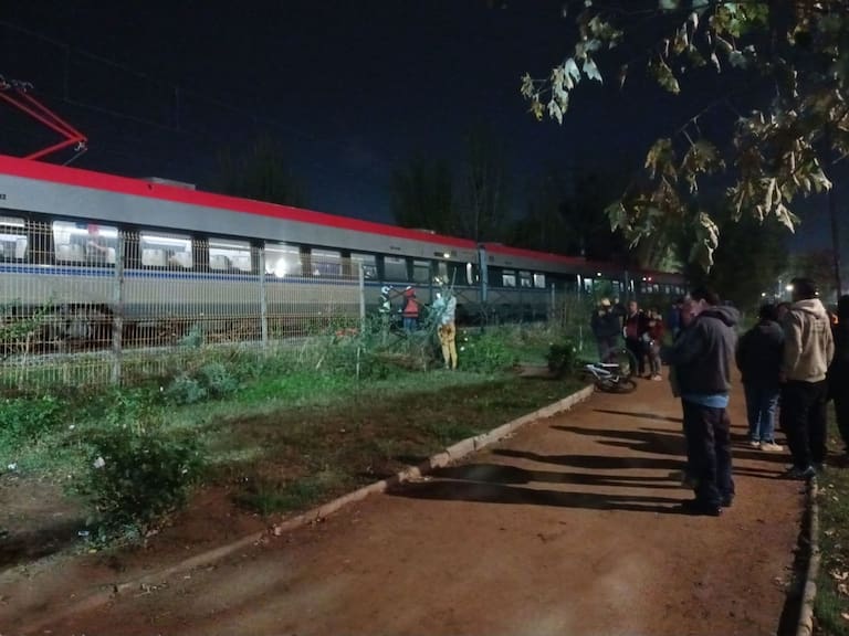 Tragedia en Talca: ciclista muere tras ser impactado por un tren de pasajeros
