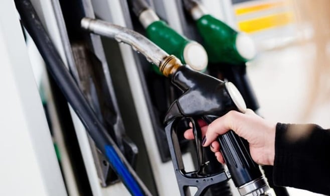 Sernac exige a Shell compensar a consumidores: vehículos fueron cargados con agua y no bencina