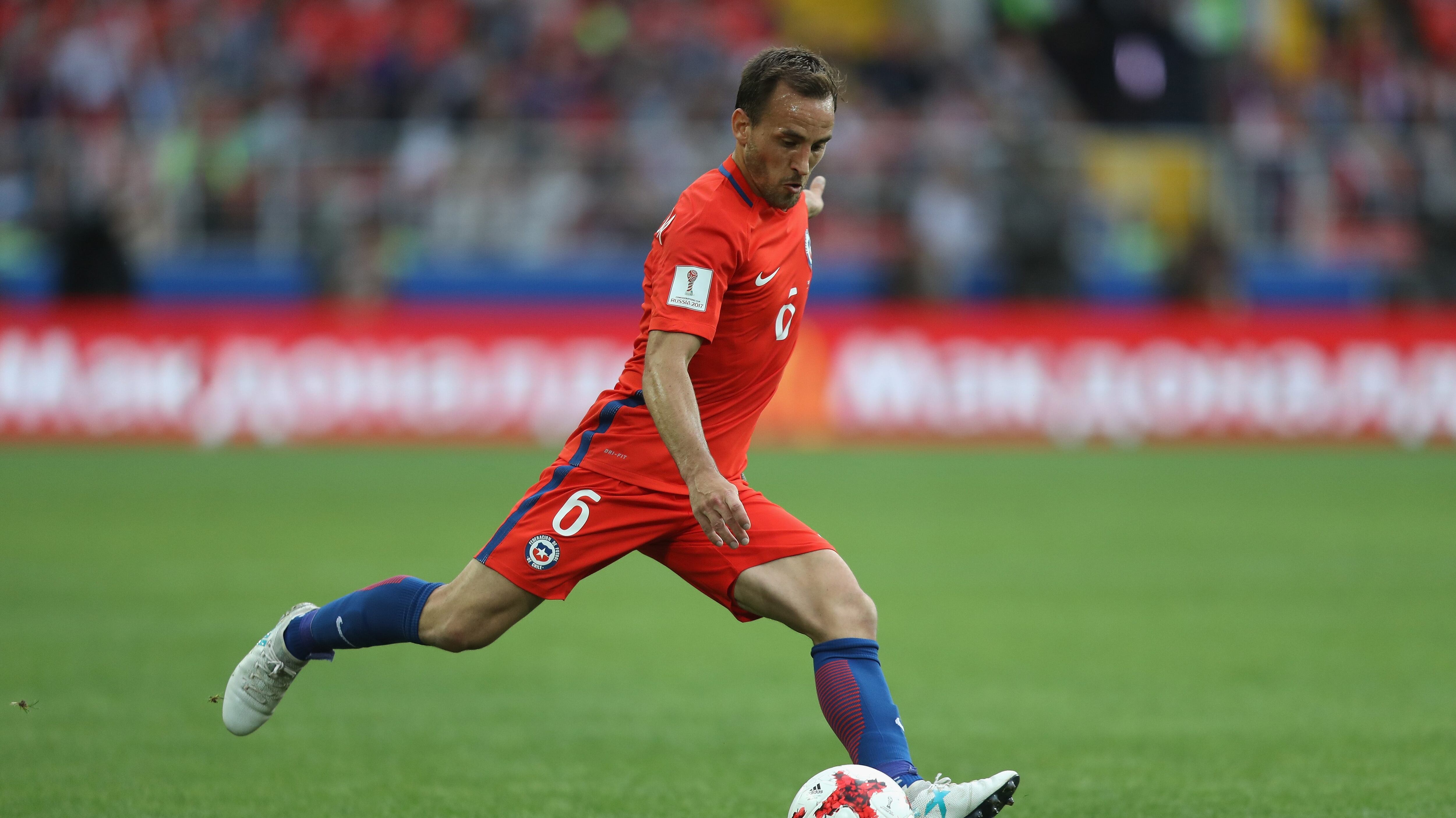 José Pedro Fuenzalida anunció su retiro de la Roja