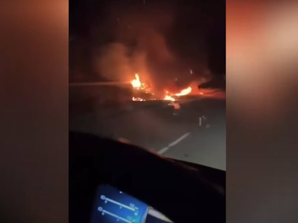 Camionero pasa por el lugar del accidente de Diogo Jota minutos después y graba el Lamborghini ardiendo