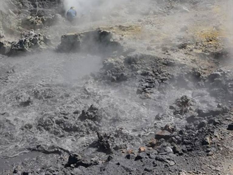 Familia muere al caer en un cráter en Italia