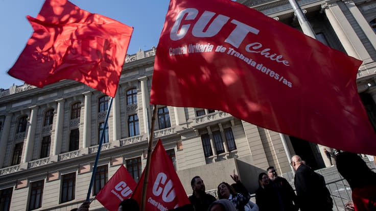 CUT inicia paro nacional: gremios de funcionarios del sector público se adhieren para exigir avances en materia laboral
