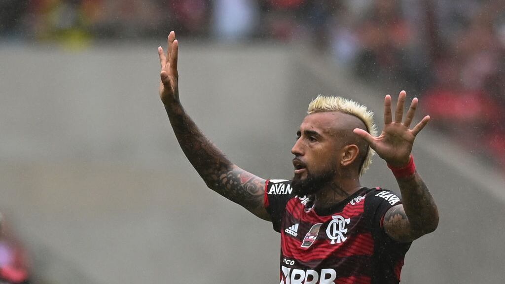 Con Arturo Vidal de titular, Flamengo volvió a ganar en el Brasileirao tras cuatro fechas