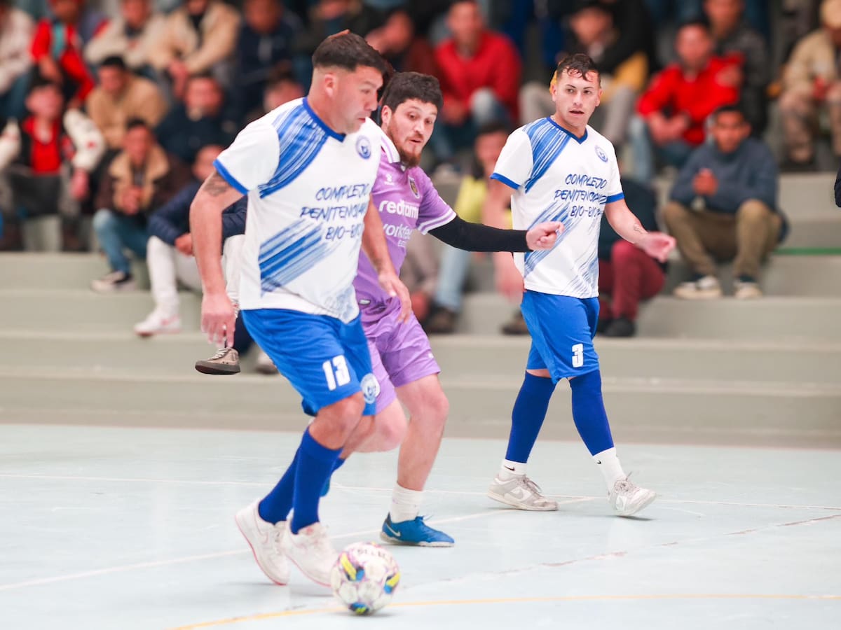 Luis Núñez reaparece públicamente jugando fútbol contra Deportes Concepción en la cárcel
