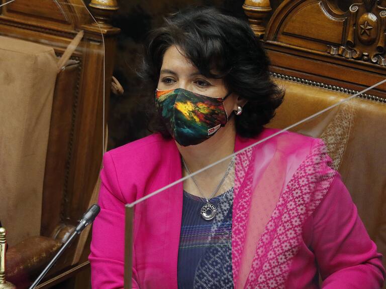 02 DE JUNIO DE 2021/VALPARAISOLa senadora Yasna Provoste, durante la sesion del Senado, que revisa el proyecto que extiende el postnatal de emergencia, en medio de la pandemia por el Coronavirus.
FOTO: LEONARDO RUBILAR CHANDIA/AGENCIAUNO