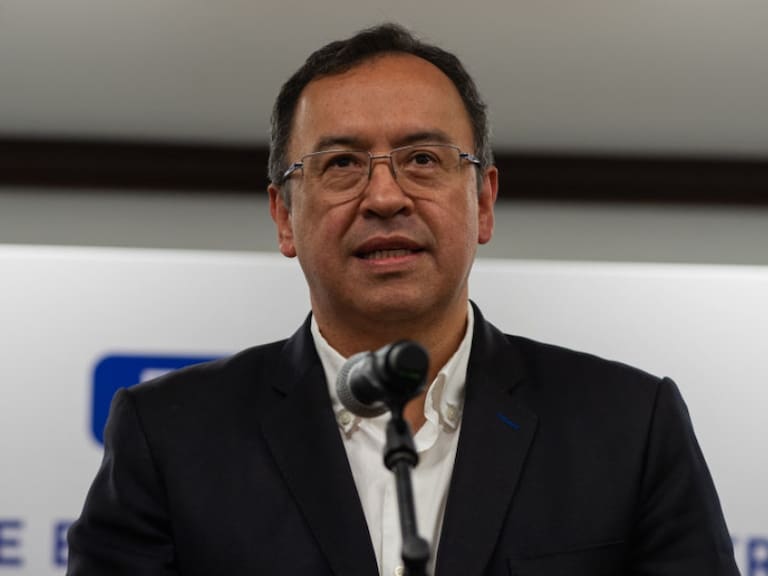 Nuevo ministro del Interior de Colombia afirmó estar «expectante» ante proceso constituyente chileno