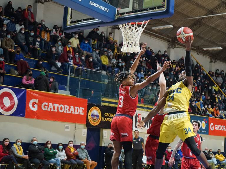 LNB: Universidad de Concepción dio una clase de básquetbol a Leones de Quilpué en el primer juego de la final