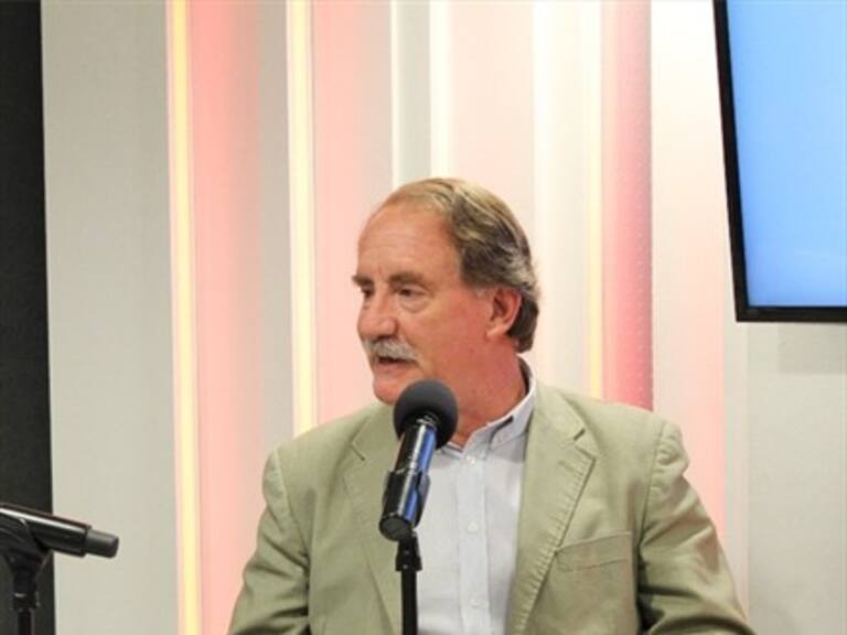 Artés a Piñera: «Es imposible sostener tonteras y que crea que la gente tiene que comprársela»