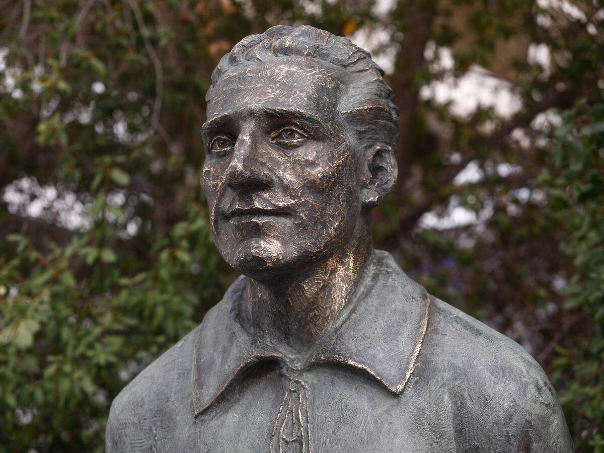 “No presentaba los valores...”: los descargos de Óscar Plandiura, escultor que hizo grave denuncia contra Aníbal Mosa por estatua de David Arellano