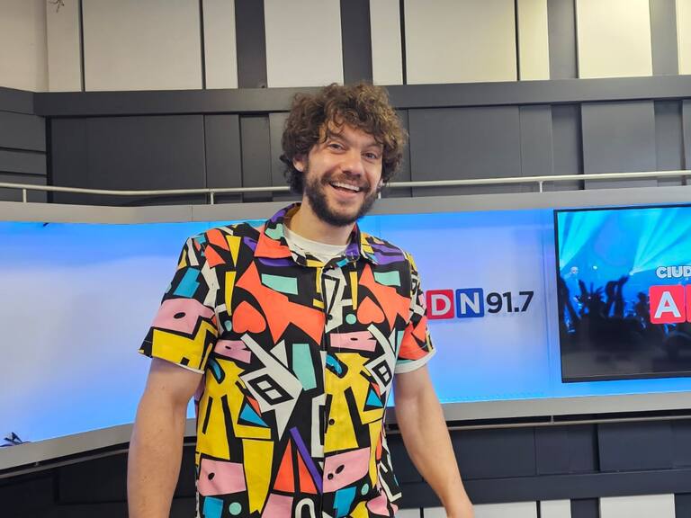 “Los chilenos son chaqueteros, pero empáticos”: el “gringo” que se enamoró de Chile y su humor