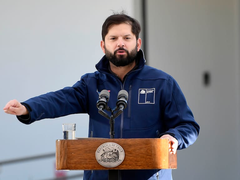 Presidente Boric por polémica en cobros en cuentas de la luz: “Cada peso será devuelto”