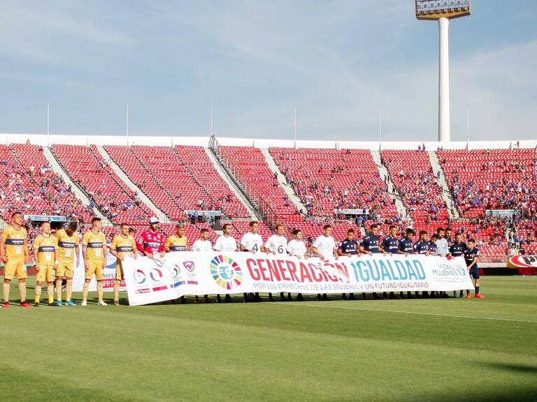 Baja asistencia de público genera preocupación en los clubes chilenos