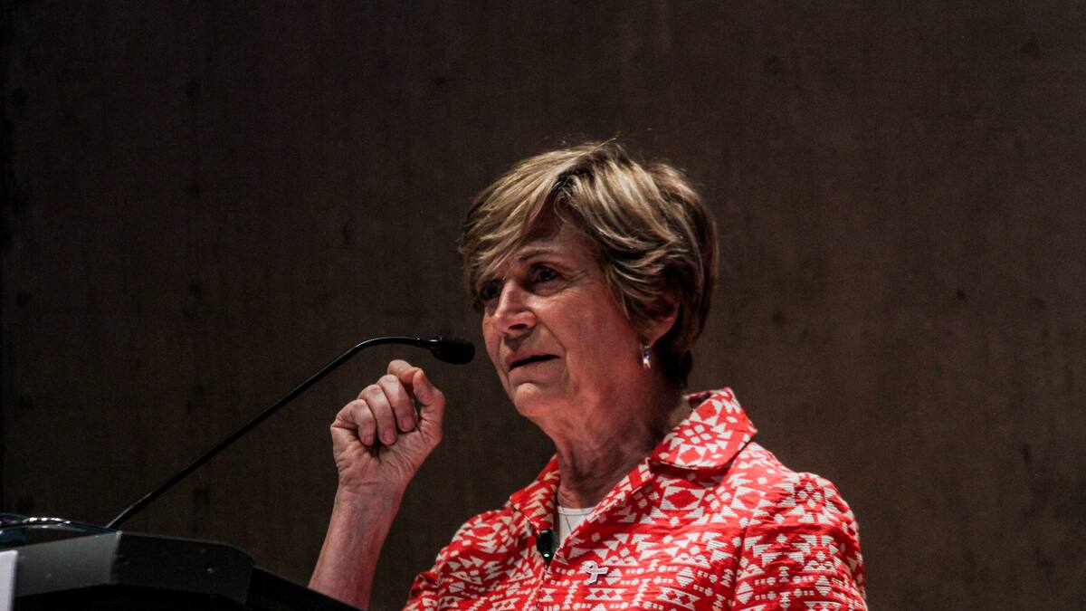 Matthei remarca su admiración por el expresidente Eduardo Frei: Jara lamenta no tener su respaldo