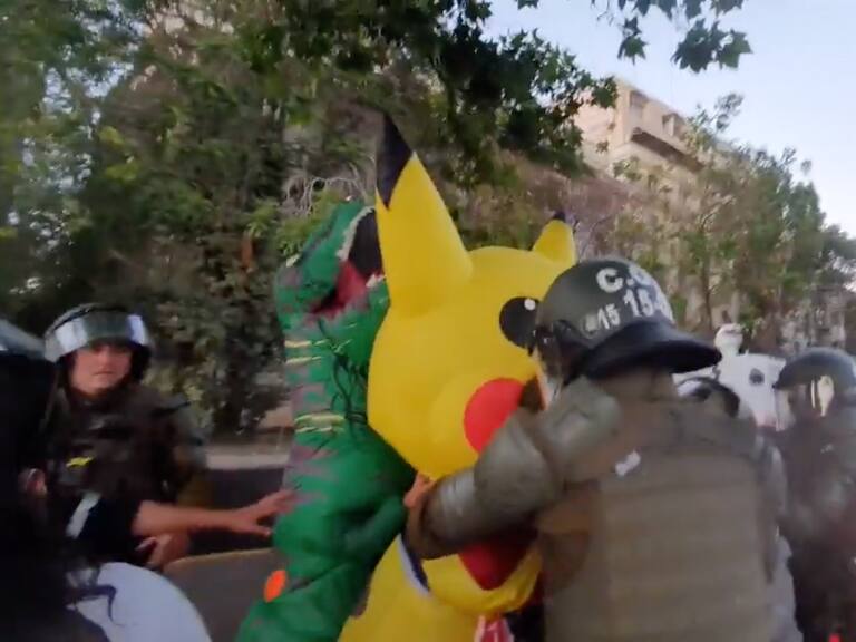«Tía Pikachu» tras intento de detención por parte de Carabineros: «Me hicieron pedazos todo el traje, me pegaron patadas»