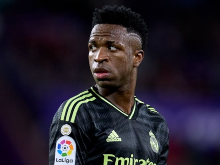 Vinicius estalla en redes sociales tras sufrir nuevo episodio de racismo: «La liga española sigue sin hacer nada»