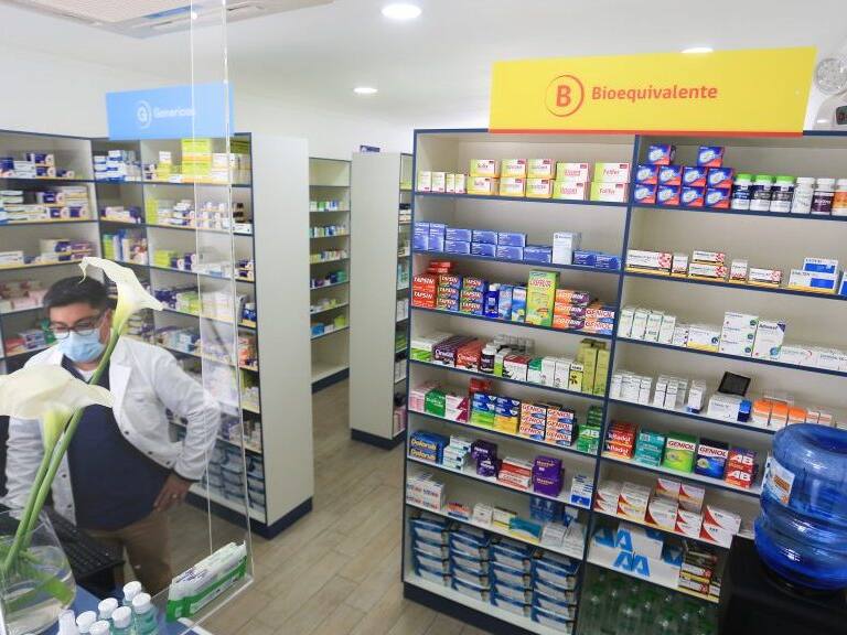 12 de Octubre de 2021 / PROVIDENCIA La Asociación Chilena de Farmacias Populares inaugura en providencia, la Farmacia Popular Metropolitana la cual no tiene restricciones comunales de ventas de medicamentos
FOTO: DIEGO MARTIN / AGENCIAUNO