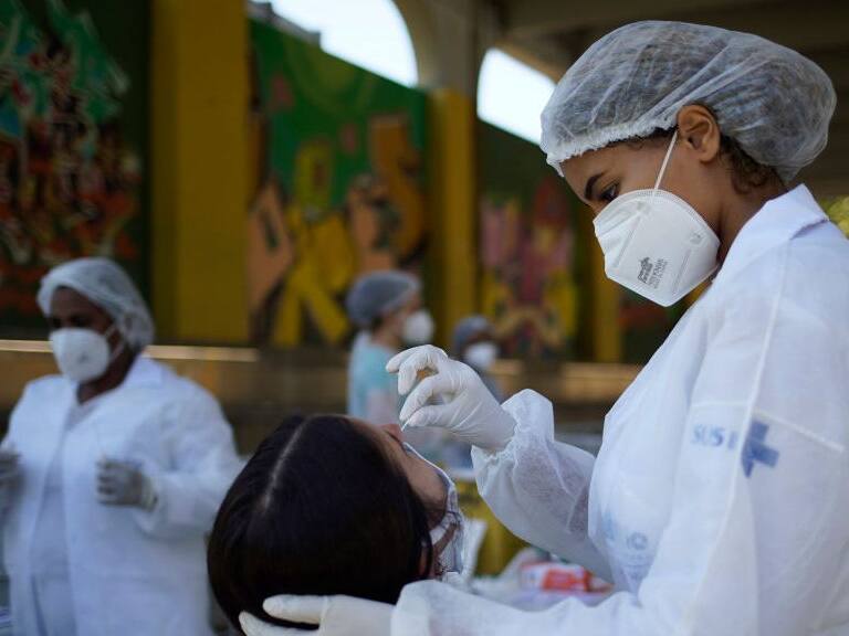 Ministerio de Salud de Brasil confirmó el primer caso de la subvariante ómicron XE