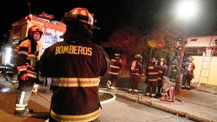 Lo habían apartado por usar WhatsApp: Corte de Concepción anula expulsión de comandante de Bomberos de Curanilahue