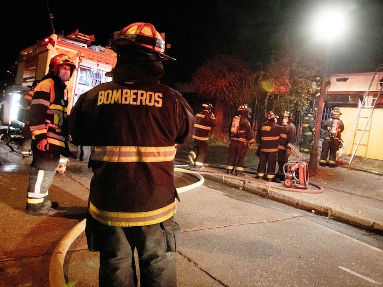 Rechazan internación provisoria para menores acusados de incendiar Colegio Bicentenario en Puerto Montt