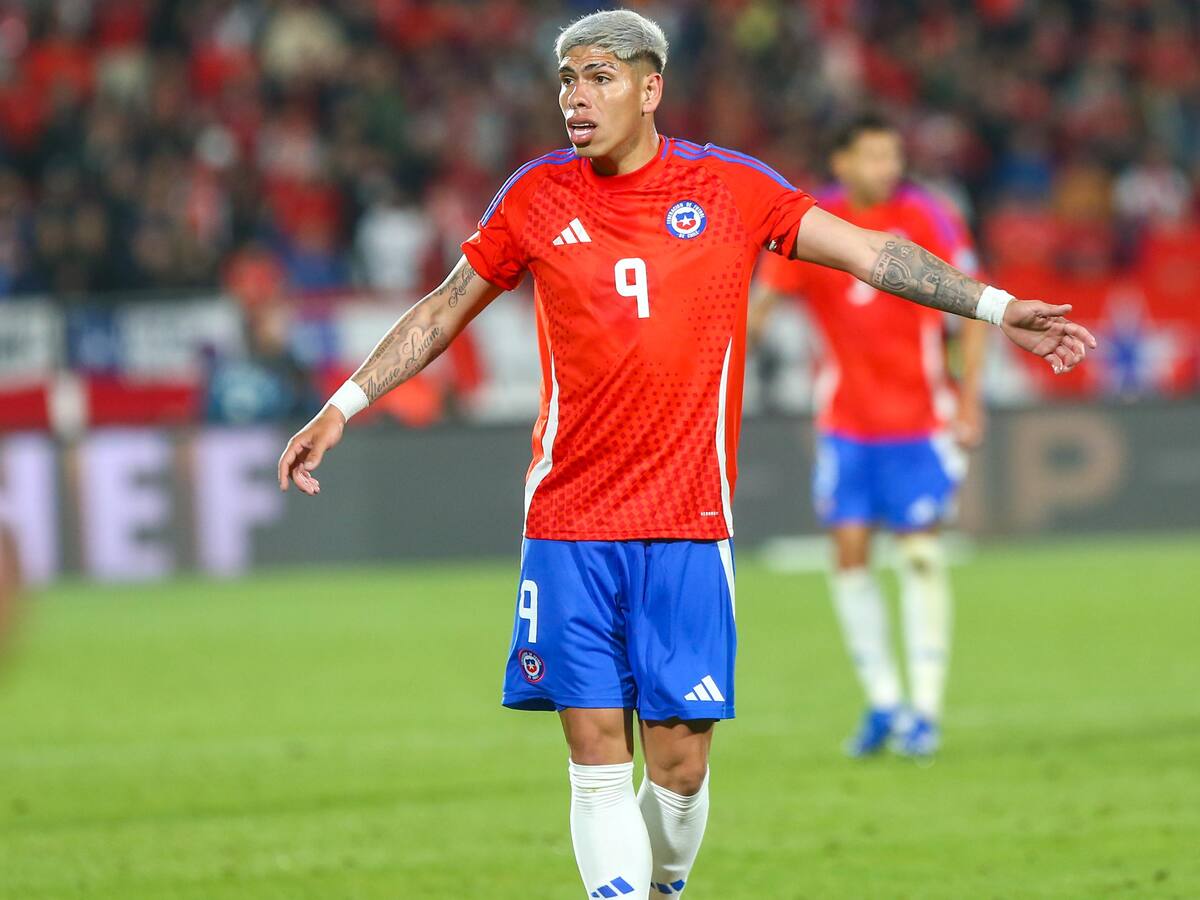 Carlos Palacios es liberado de La Roja por “problemas personales” y no jugará ante Colombia por las Eliminatorias